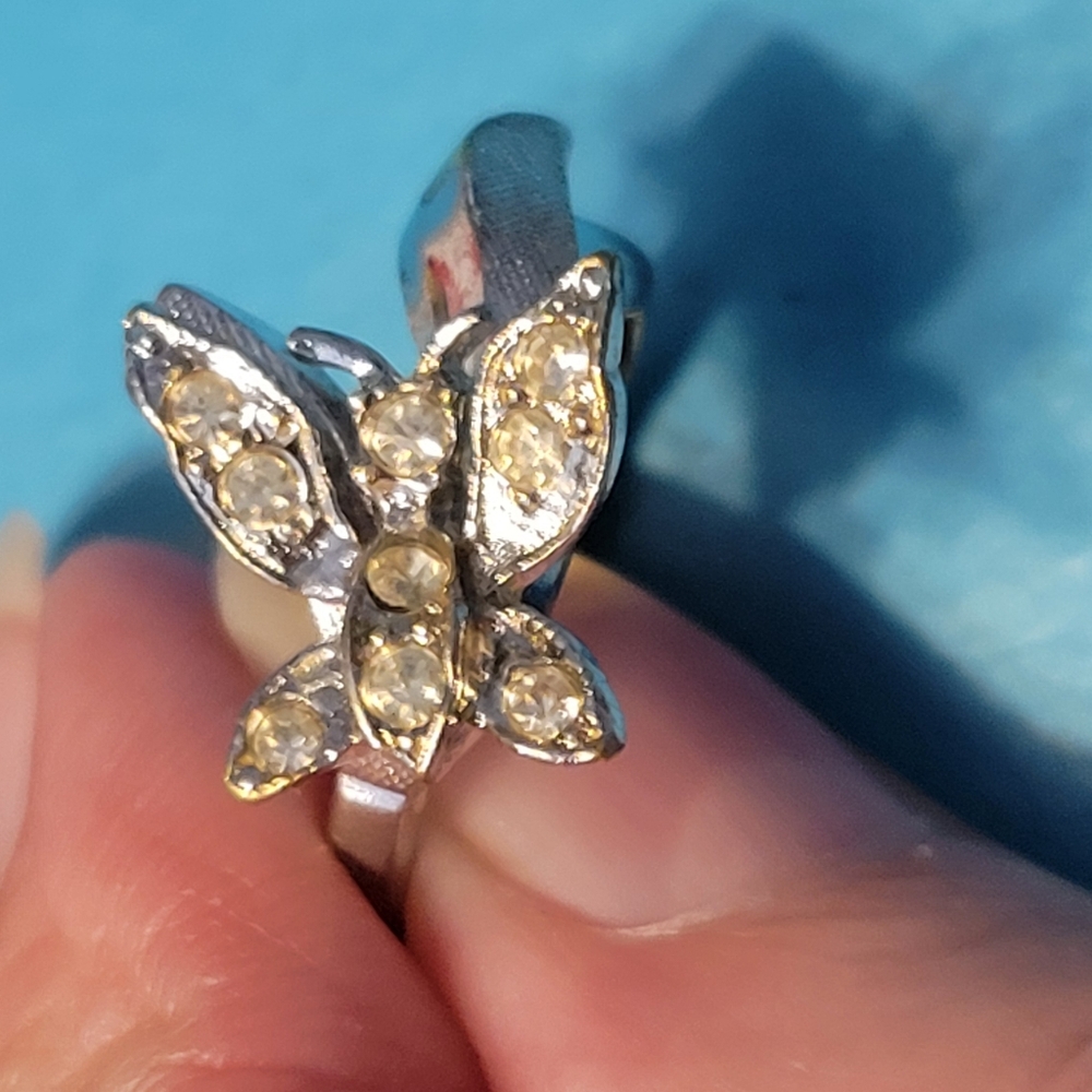 VINTANG Elegant Silver Butterfly Ring - Picture 5 of 5